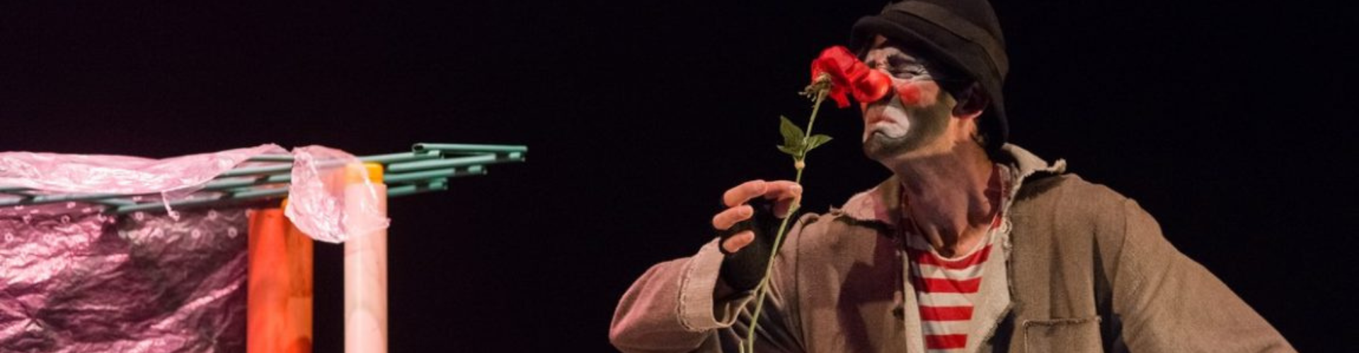 #htmlcaptioncasa-romantika